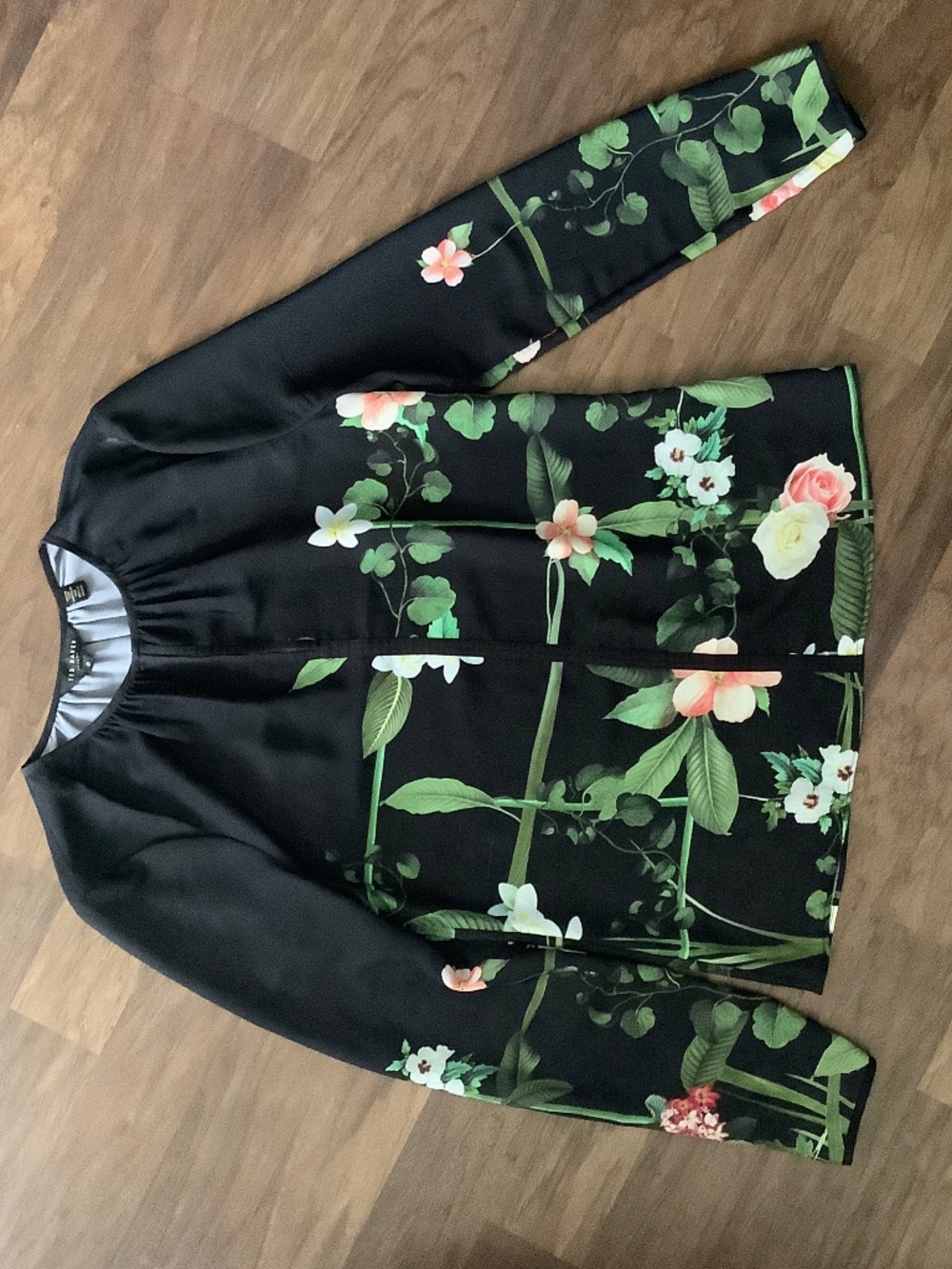 NWOT Ted Baker lotus flower blouse